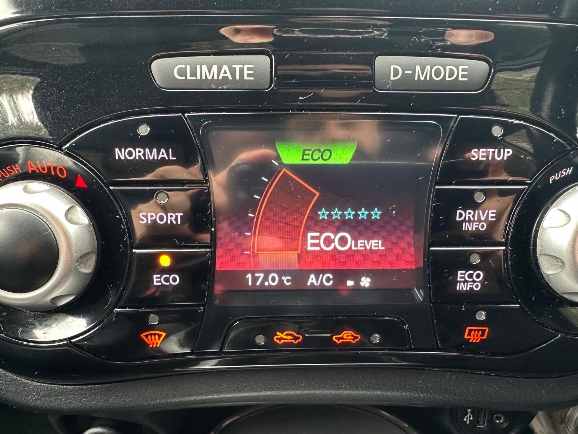 Nissan Juke thumb 25