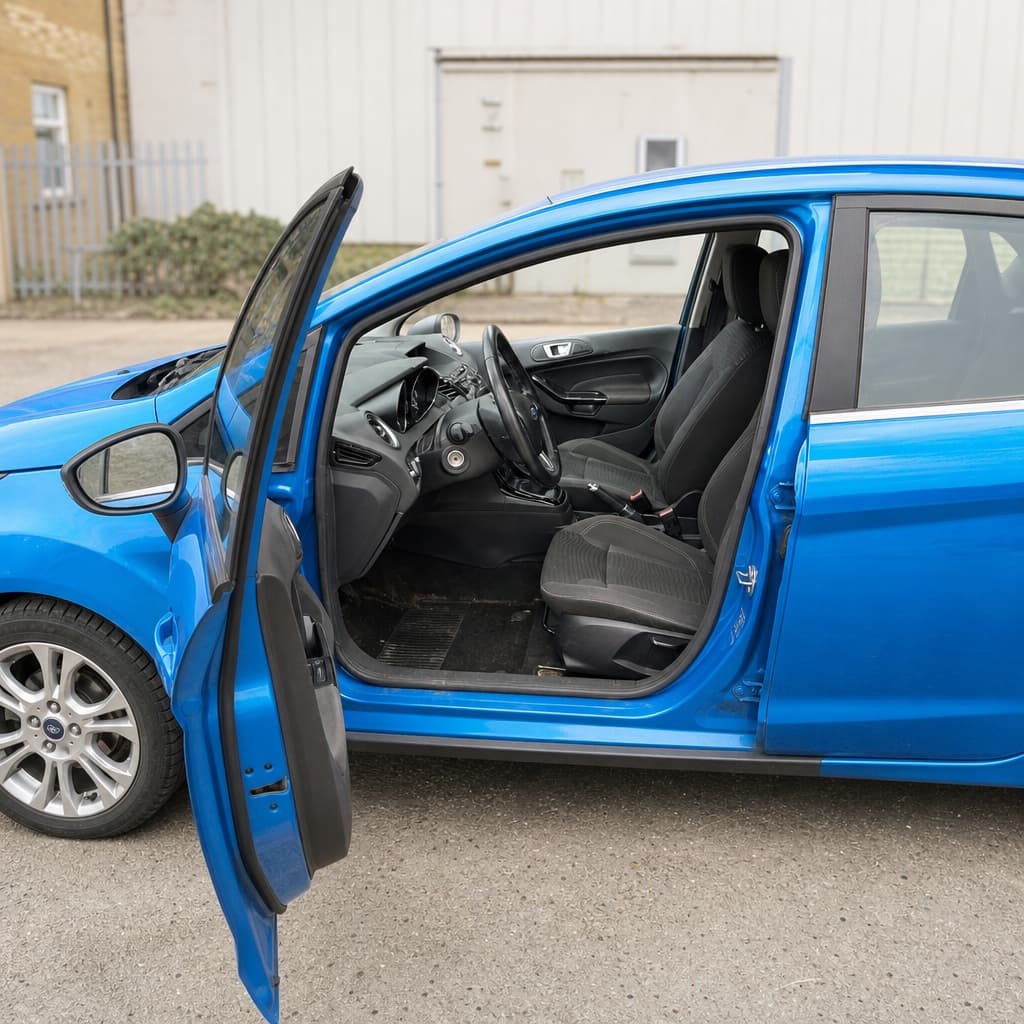 Ford Fiesta thumb 8