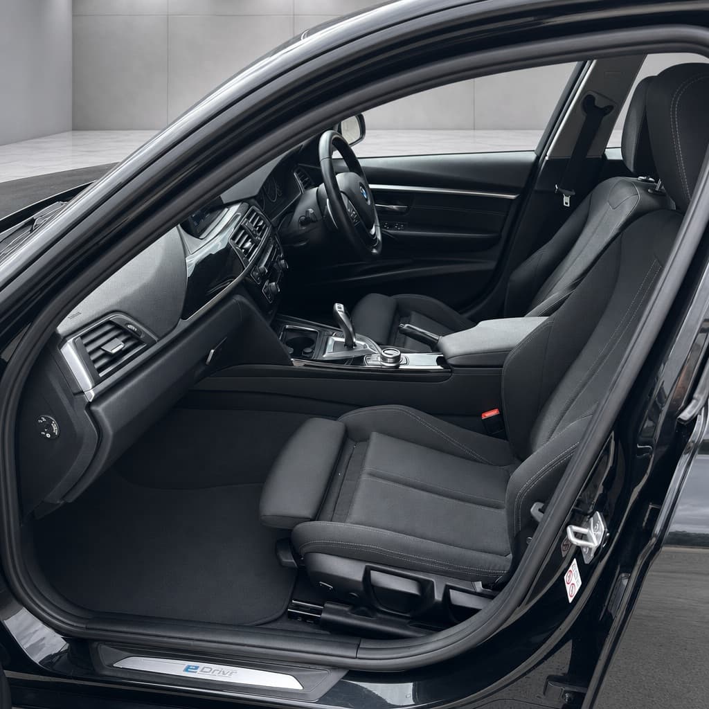 BMW 3 Series thumb 17