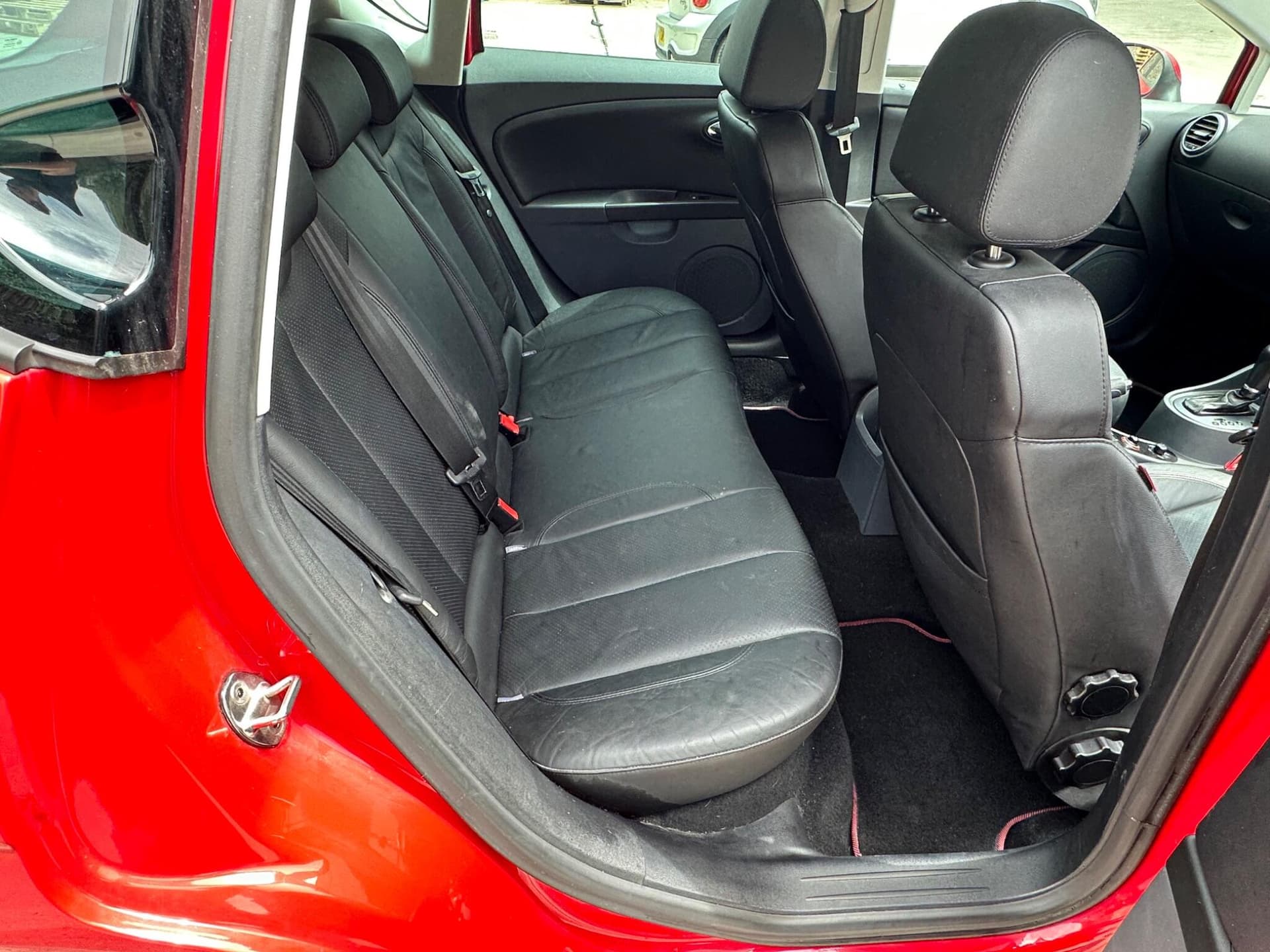 SEAT Leon thumb 13