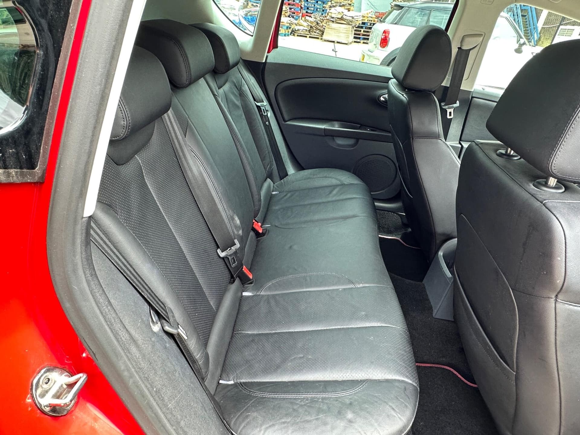SEAT Leon thumb 14
